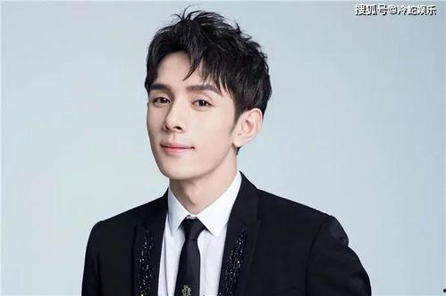 推特吃瓜网红男,揭秘网络红人的幕后生活”