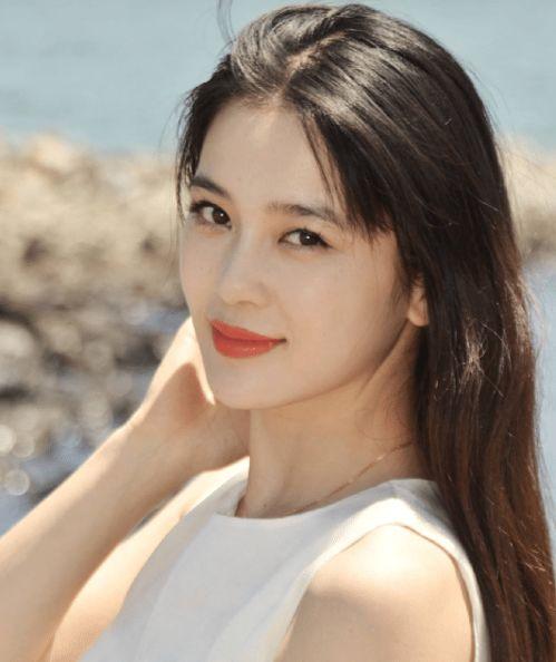 娱乐吃瓜君四字女明星,娱乐吃瓜君揭秘娱乐圈风云人物